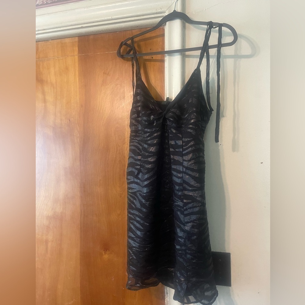 White fable black zebra mini dress size large